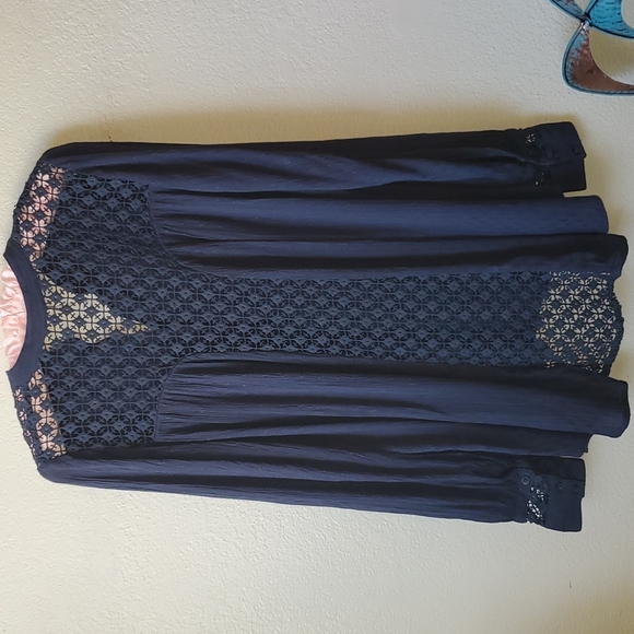 Free People Oversized Victorian, vintage-inspired design look at all this detail - Picture 6 of 16